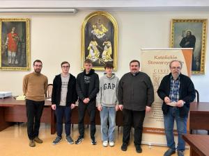 att.5q1w8UQVtwTc61qByyVa8MluGQHQ5OYwlZvjMVxCcmI