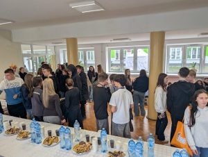 att.MGruUllbnPs54FcWMciJ7F9VKFuDQgme6DYE-KtMwmE