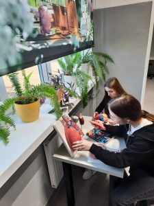 8e52accc-0bc8-45f7-a153-13640289ea91