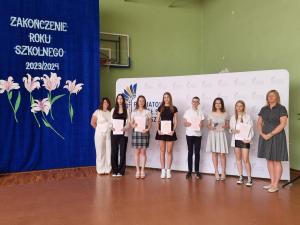 449055328 925480032716833 7945233176778678977 n